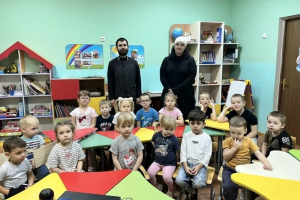 «Учиться думать о других»: сотрудники Орловской епархии встретились с дошкольниками